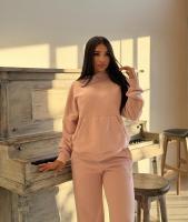 672301641: Chica busca chico en Ibiza