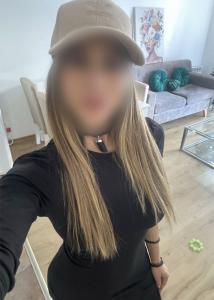 610107089: Chica busca chico en Barcelona