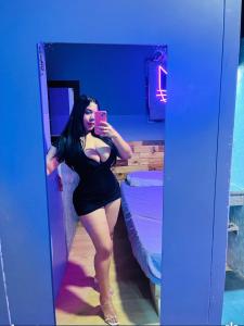 613602849: Chica busca chico en La Coruña