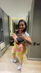 663048578: Chica busca chico en Madrid