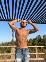 641054196: Chico busca chica en Valencia