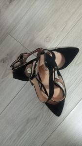 695548549: Chica busca chico en Madrid