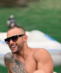 692592475: Chico busca chica en Vizcaya