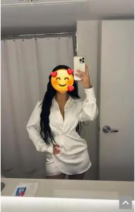 692866260: Chica busca chico en Sevilla