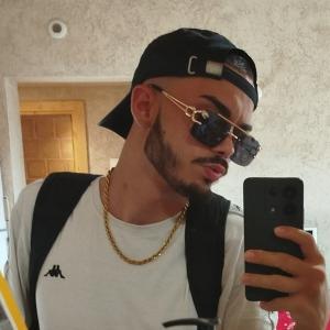 613734641: Chico busca chica en Ibiza