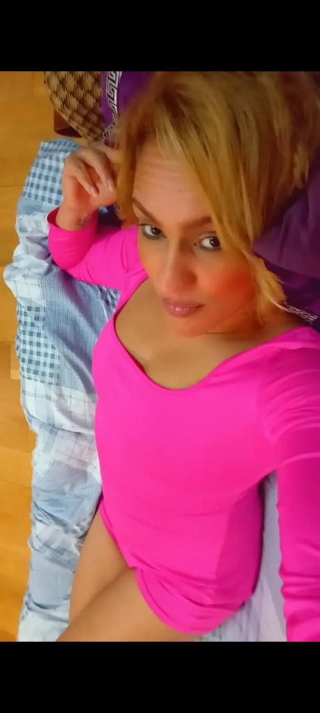 659127930: Chica busca chico en Cantabria