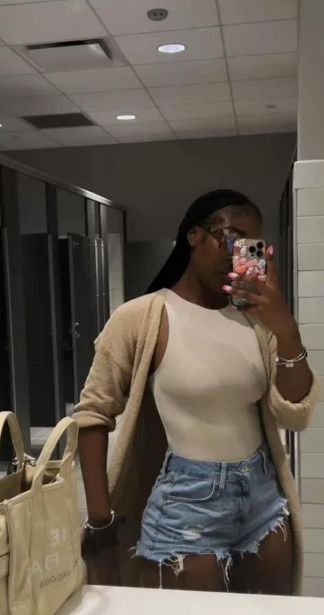 Chica busca chico en Granada: 