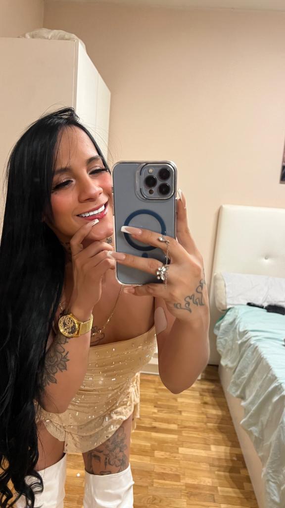 623740063: Transexual en León