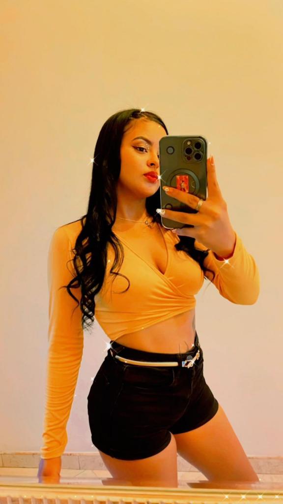 Chica busca chico en Cádiz: 