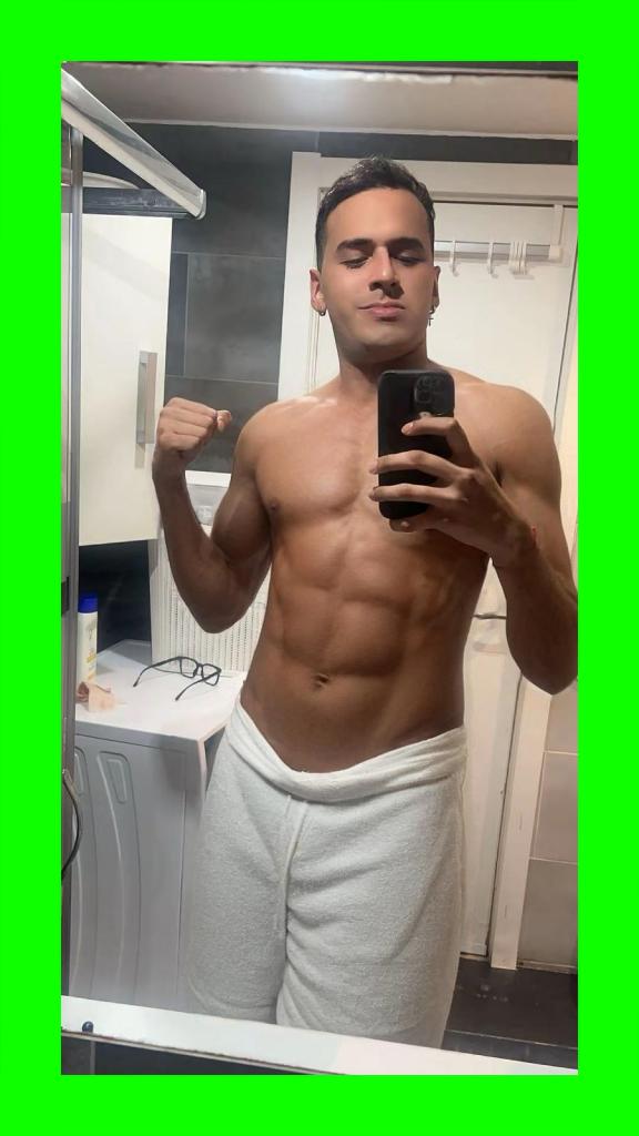 Chico busca chica en Ibiza: 