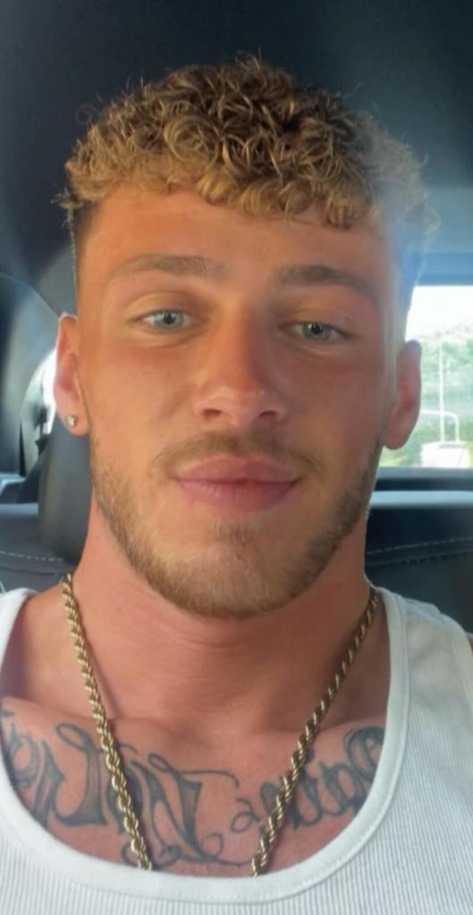 Chico busca chica en Asturias: 