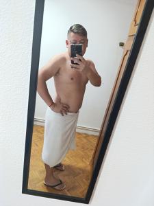 742086634: Chico busca chica en Madrid