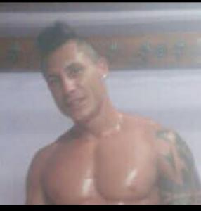 614801101: Chico busca chica en Alicante