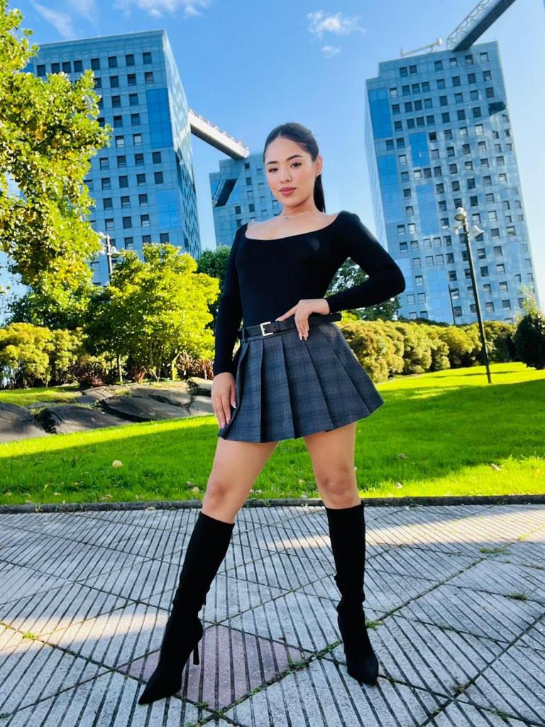 Chica busca chico en Málaga: Chica busca chico