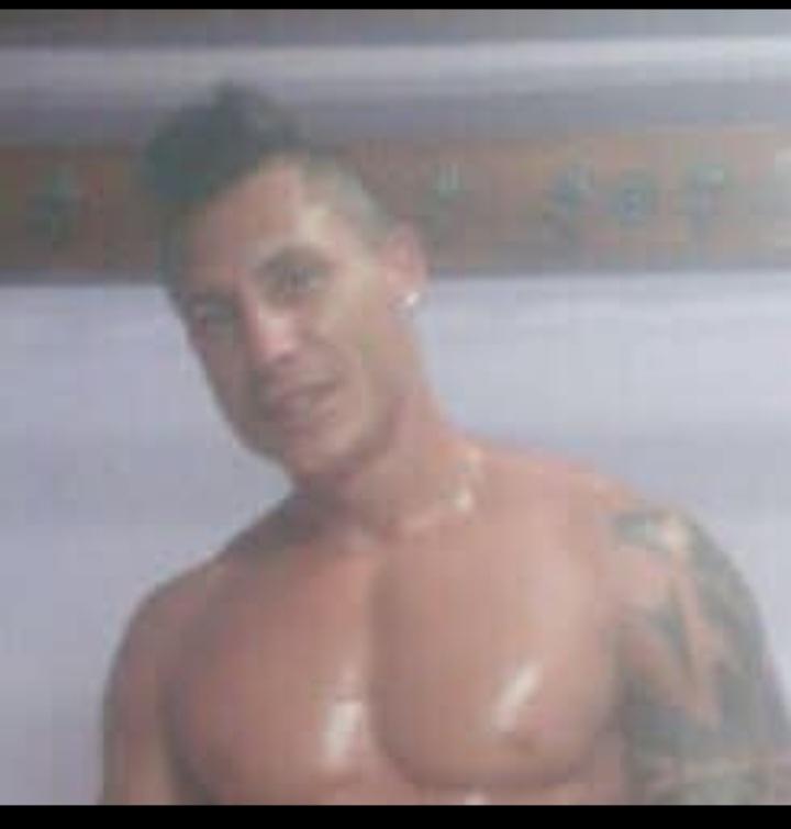 614801101: Chico busca chica en Alicante