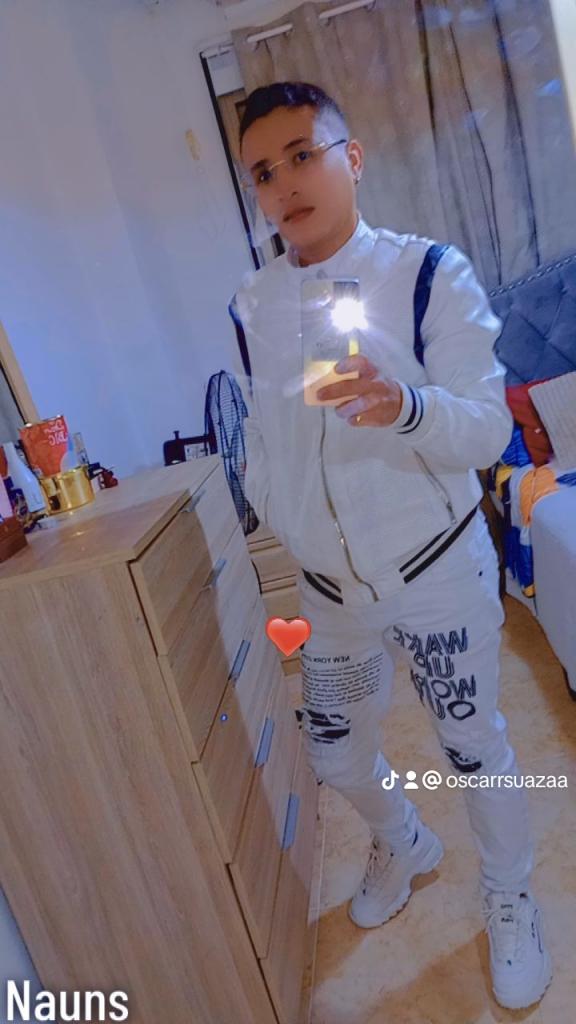 643492897: Chico busca chica en Valencia