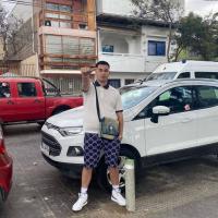 664054443: Chico busca chica en Valencia