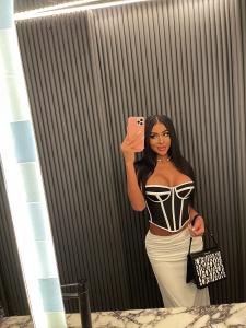 643967189: Travesti en Barcelona