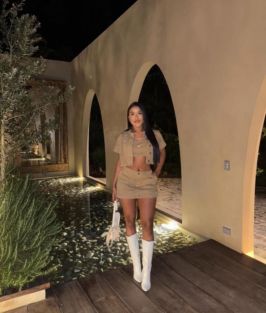 607211901: Chica busca chico en Valencia