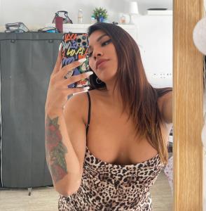 697946911: Transexual en Barcelona