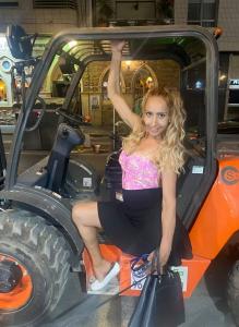 674380515: Chica busca chico en Valencia