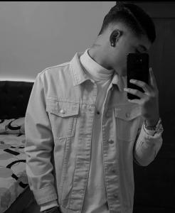 621433583: Chico busca chica en Málaga