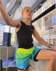 Chico busca chica en Barcelona: 