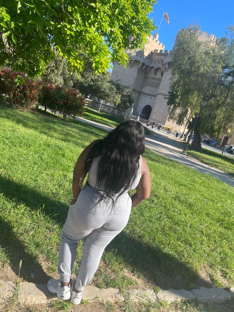 631434875: Chica busca chico en Huelva