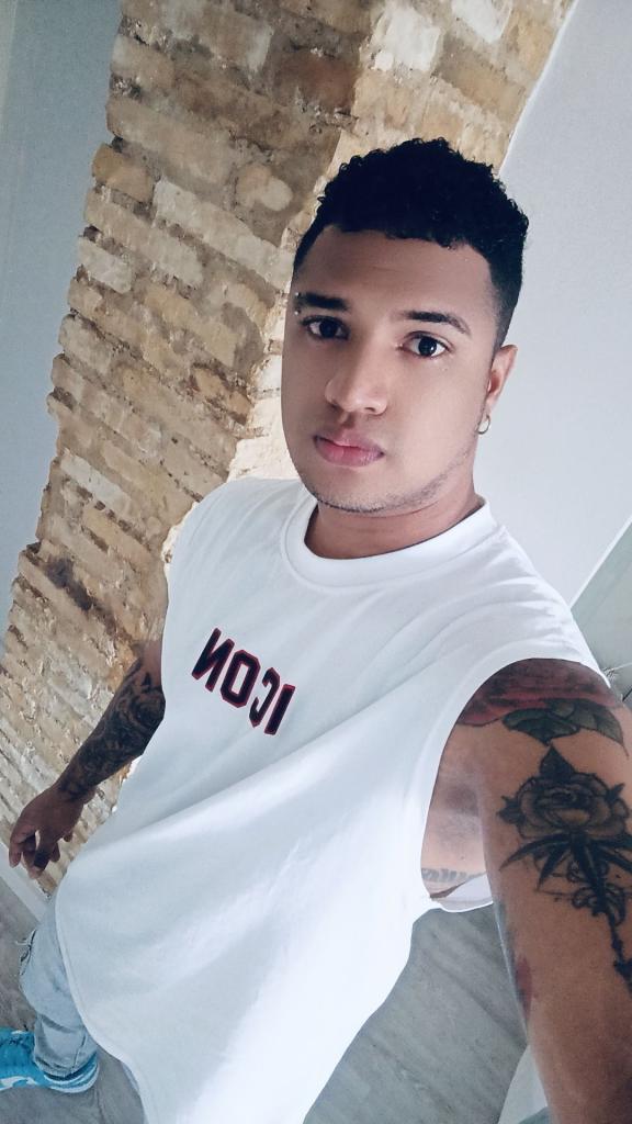 Chico busca chica en Valencia: 