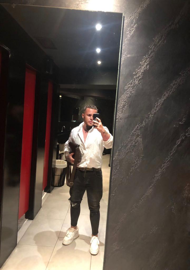 651783112: Chico busca chica en Madrid