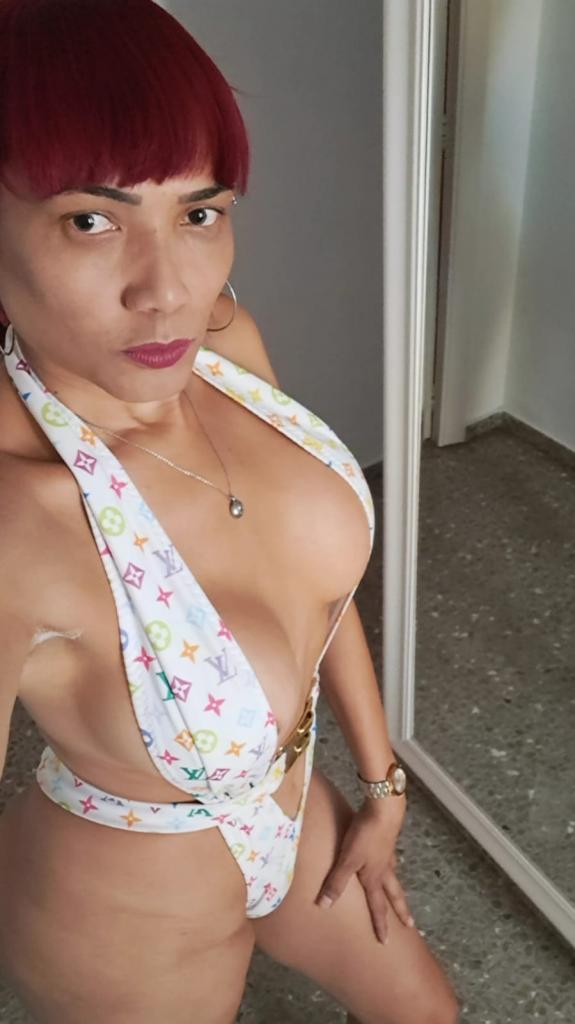 641048844: Transexual en La Coruña