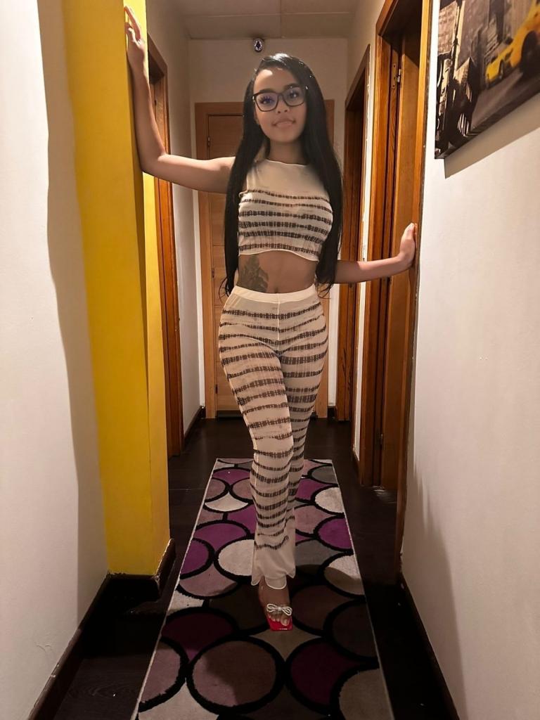 680615957: Chica busca chico en Pontevedra