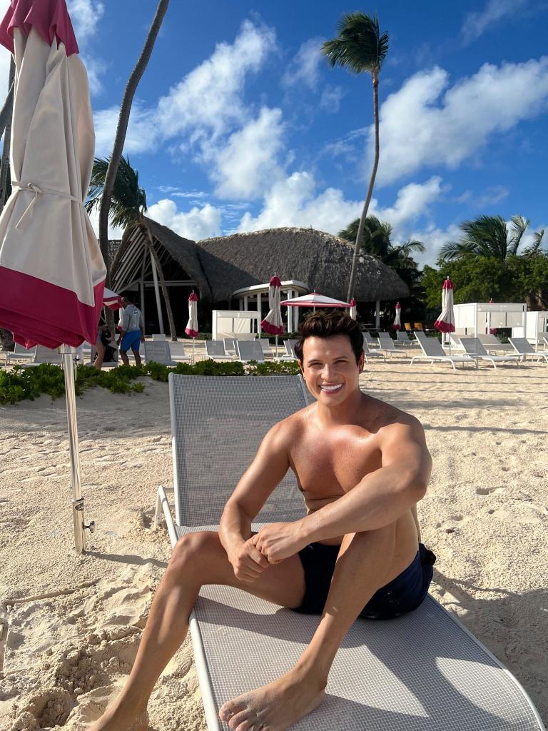 692972990: Chico busca chica en Alicante