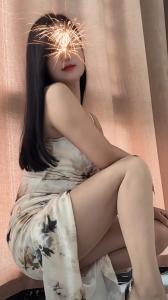 623284966: Chica busca chico en Gerona