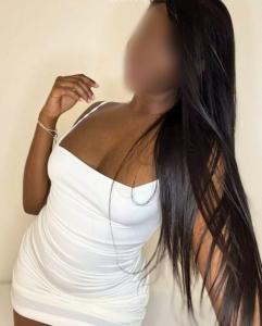 613888720: Chica busca chico en Madrid