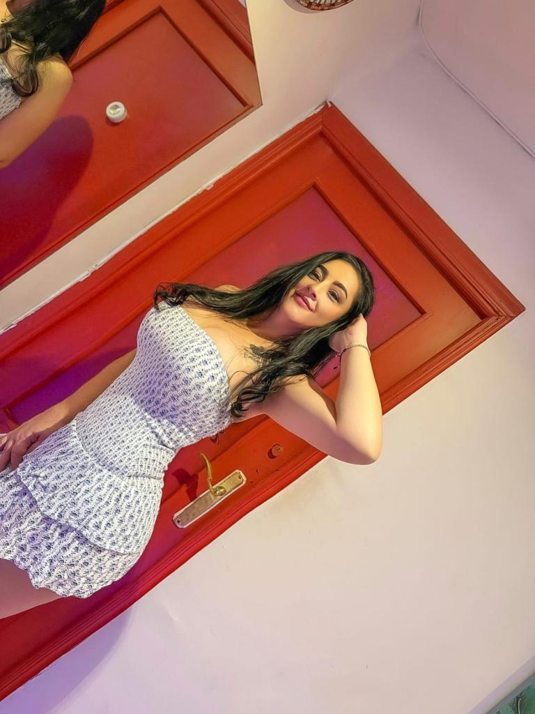 672910186: Chica busca chico en Madrid