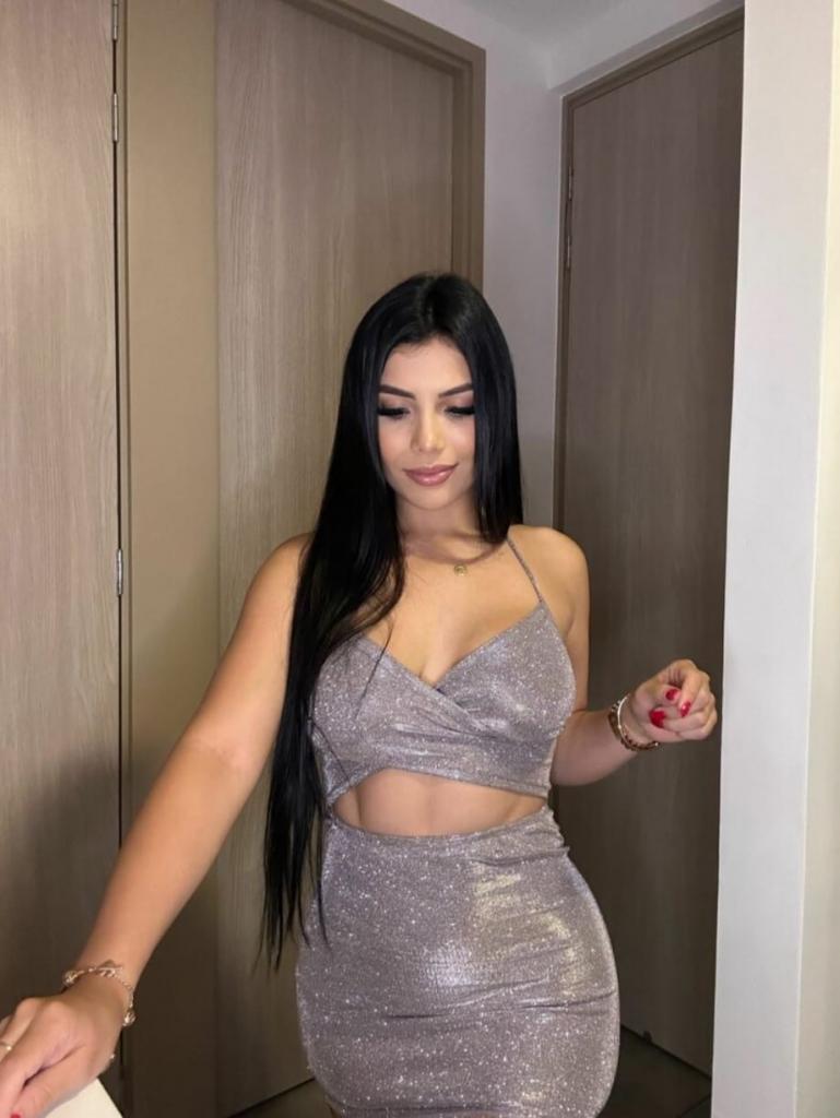 683638044: Chica busca chico en Orense