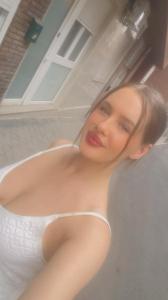 644730088: Chica busca chico en Madrid