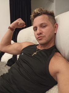 647280861: Chico busca chica en Guipúzcoa