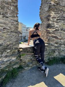 697696775: Chica busca chico en Orense