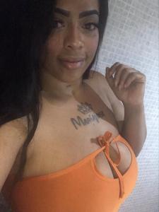 613898305: Chica busca chico en Alicante