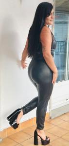 613761366: Chica busca chico en Pontevedra