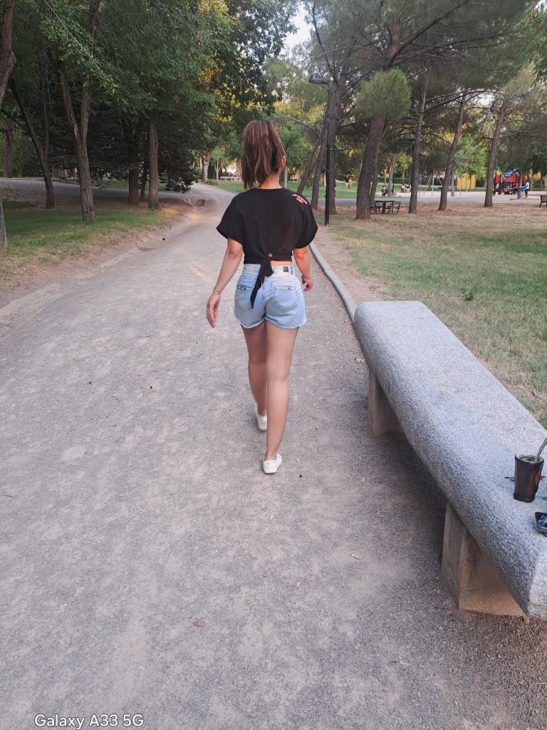 643125944: Chica busca chico en Pontevedra