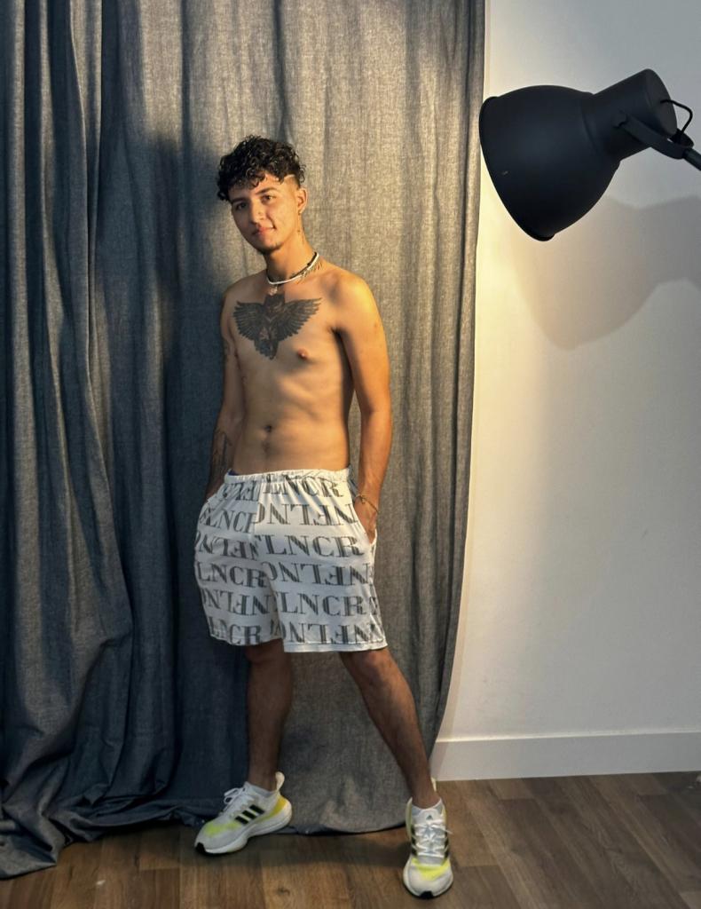 678532891: Chico busca chica en Zaragoza