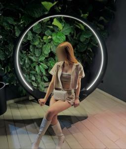 674977083: Chica busca chico en Málaga