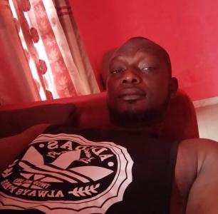 Chico busca chica en Asturias: 