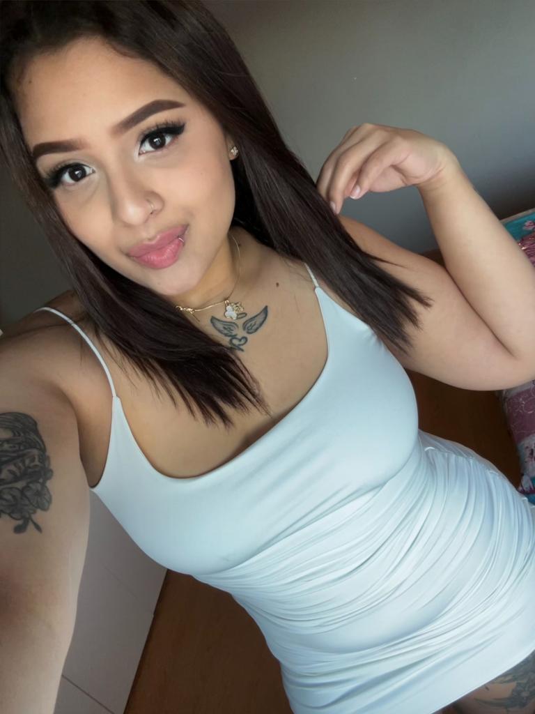 Chica busca chico en Alicante: Chica busca chico