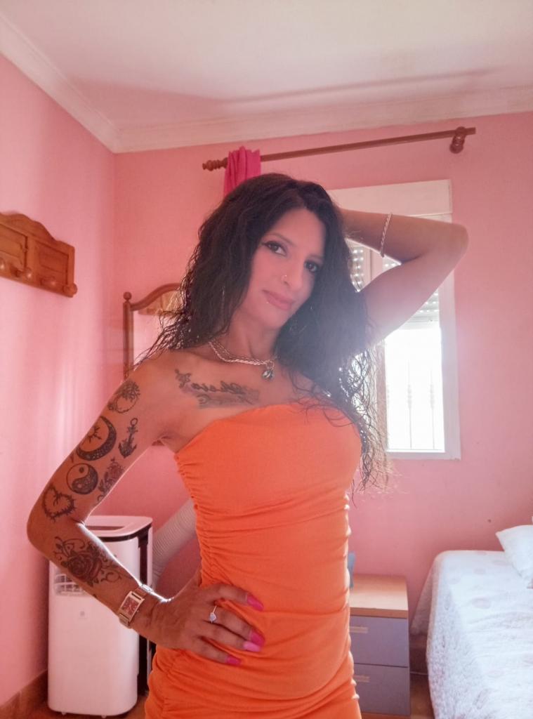 Chica busca chico en Cádiz: 