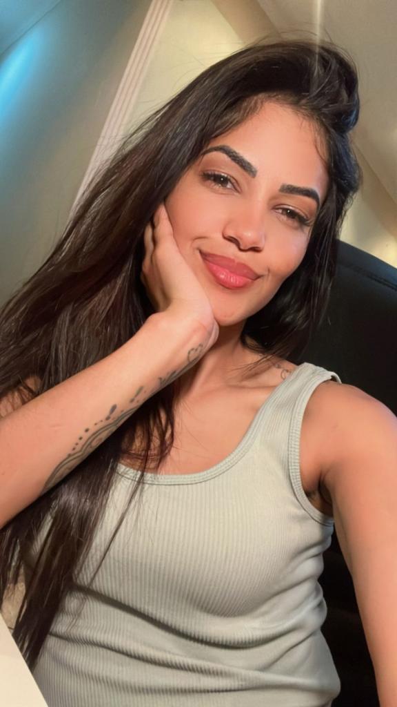 695546452: Chica busca chico en Madrid