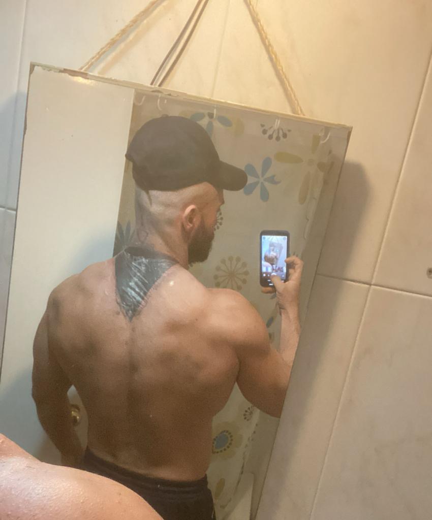 Chico busca chica en Málaga: 